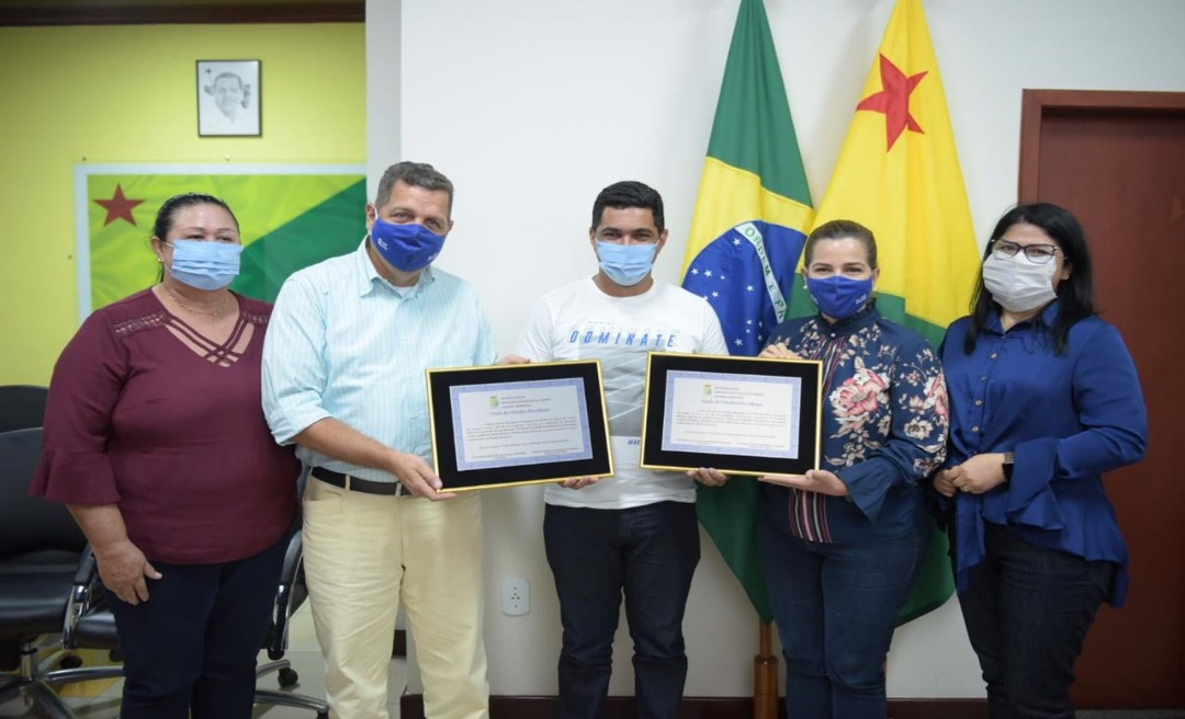 Mara Rocha é homenageada pela Câmara de Plácido de Castro com título de cidadã placidiana